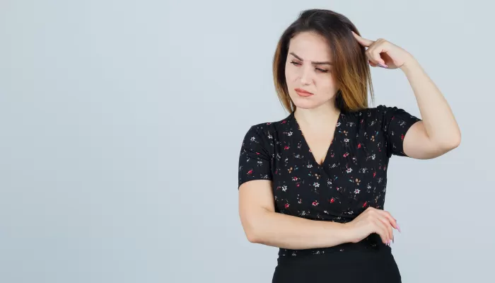 Ce este mătreața și de ce apare?