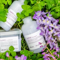 Preia controlul asupra părului rebel cu familia ESSENTIAL LOVE SMOOTHING de la DAVINES-img