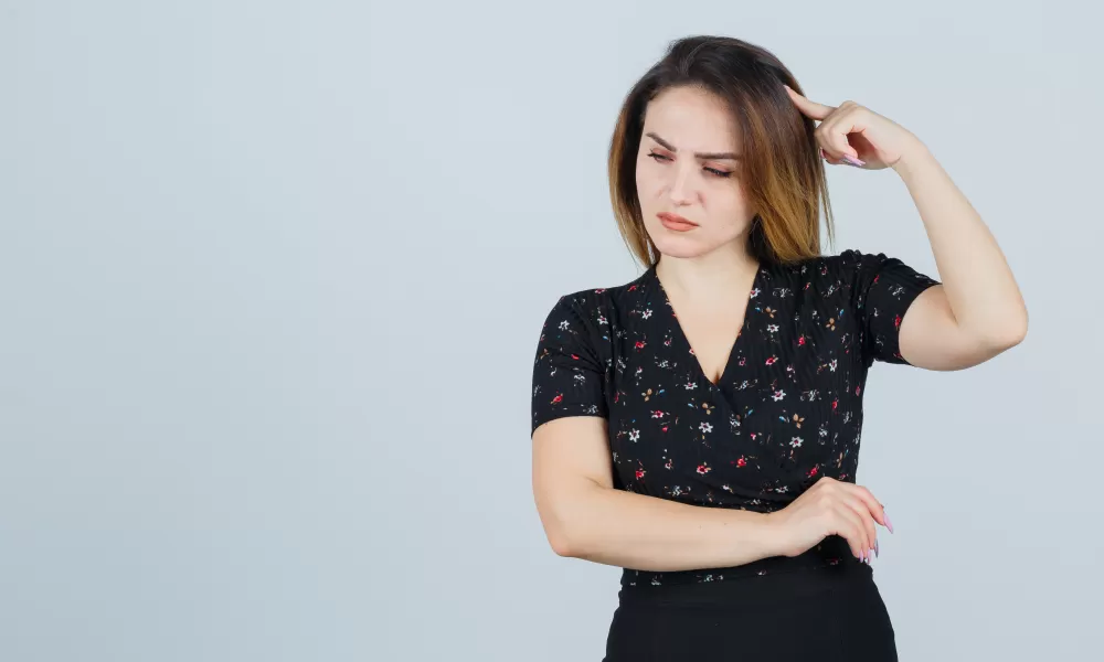 Ce este mătreața și de ce apare?