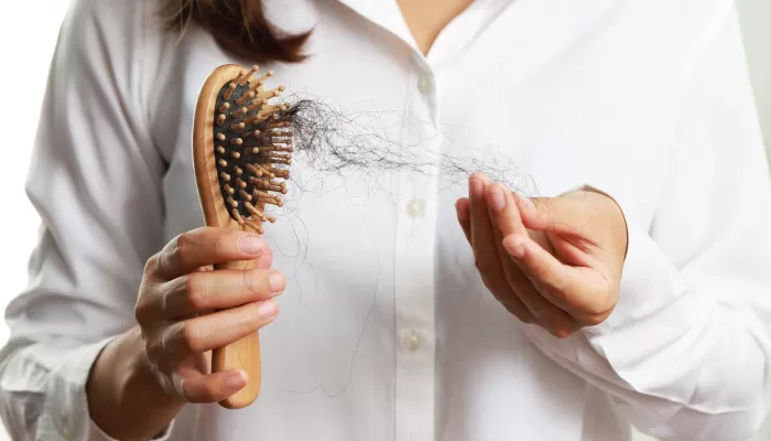 Tipuri și cauze ale căderii părului: Ghid complet